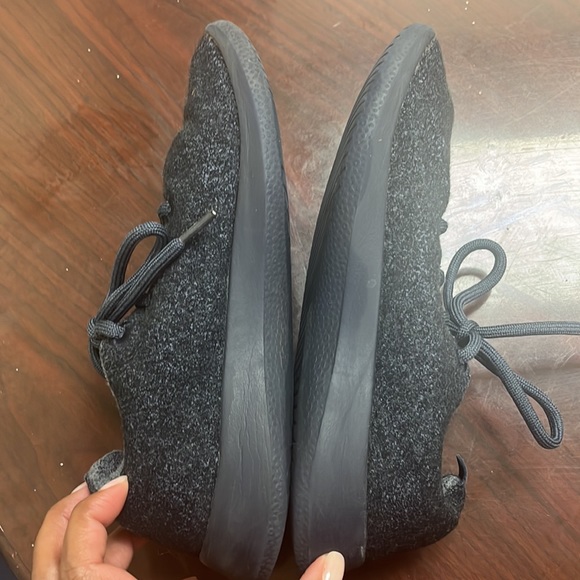 Allbirds women’s wool blue sneakers - Picture 8 of 8